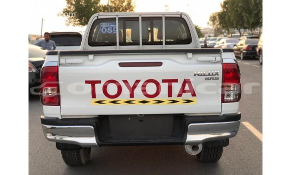 Buy Import Toyota Hilux White Car in Import - Dubai in Dhufar Buy Import Toyota Hilux White Car in Import - Dubai in Dhufar