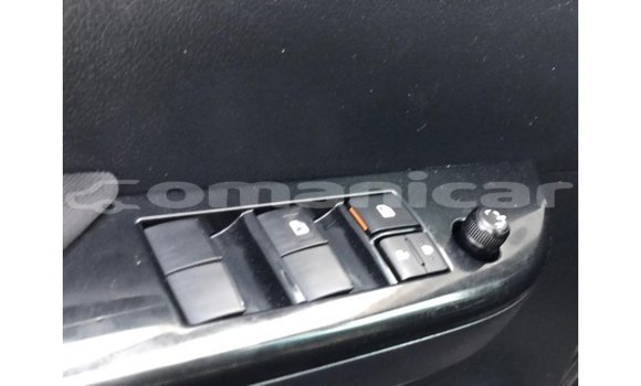 Buy Import Toyota Hilux White Car in Import - Dubai in Dhufar Buy Import Toyota Hilux White Car in Import - Dubai in Dhufar