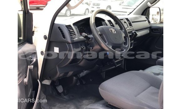 Buy Import Toyota Hiace White Car in Import - Dubai in Dhufar Buy Import Toyota Hiace White Car in Import - Dubai in Dhufar