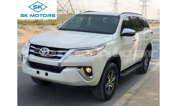 Buy Import Toyota Fortuner White Car in Import - Dubai in Dhufar Buy Import Toyota Fortuner White Car in Import - Dubai in Dhufar