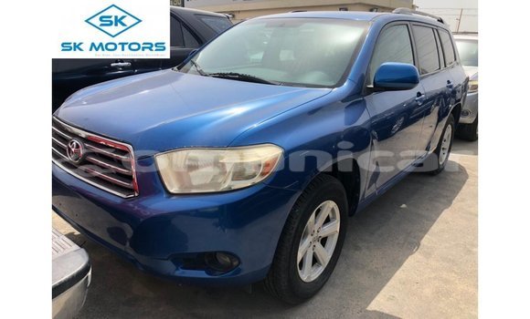 Buy Import Toyota Highlander Blue Car in Import - Dubai in Dhufar