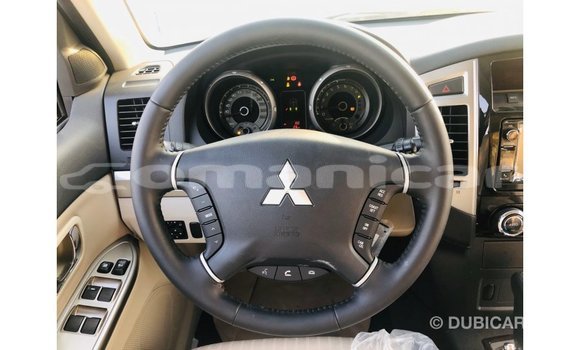 Buy Import Mitsubishi Pajero Black Car in Import - Dubai in Dhufar Buy Import Mitsubishi Pajero Black Car in Import - Dubai in Dhufar