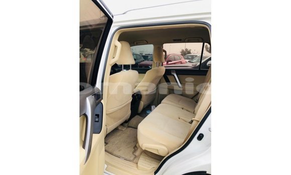 Buy Import Toyota Prado White Car in Import - Dubai in Dhufar Buy Import Toyota Prado White Car in Import - Dubai in Dhufar
