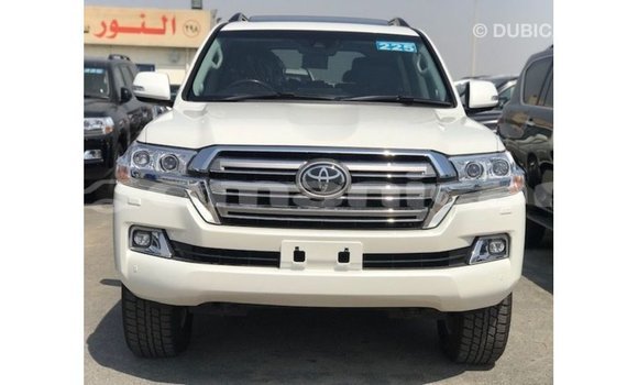 Buy Import Toyota Land Cruiser White Car in Import - Dubai in Dhufar Buy Import Toyota Land Cruiser White Car in Import - Dubai in Dhufar