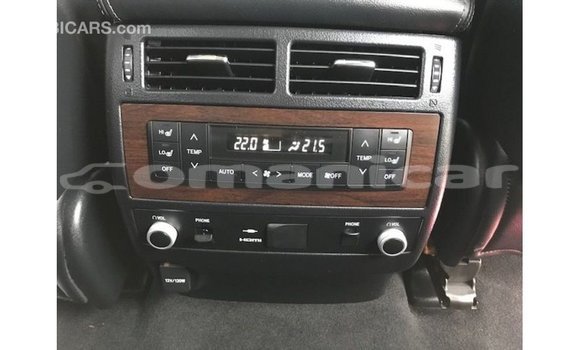 Buy Import Toyota Land Cruiser White Car in Import - Dubai in Dhufar Buy Import Toyota Land Cruiser White Car in Import - Dubai in Dhufar