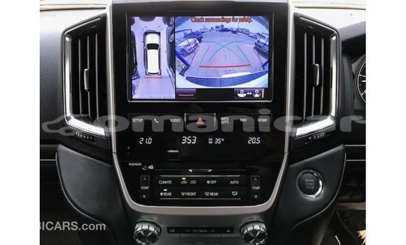 Buy Import Toyota Land Cruiser White Car in Import - Dubai in Dhufar Buy Import Toyota Land Cruiser White Car in Import - Dubai in Dhufar