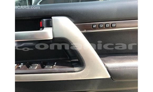 Buy Import Toyota Land Cruiser White Car in Import - Dubai in Dhufar Buy Import Toyota Land Cruiser White Car in Import - Dubai in Dhufar