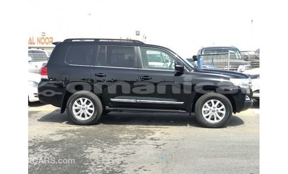 Buy Import Toyota Land Cruiser Black Car in Import - Dubai in Dhufar Buy Import Toyota Land Cruiser Black Car in Import - Dubai in Dhufar