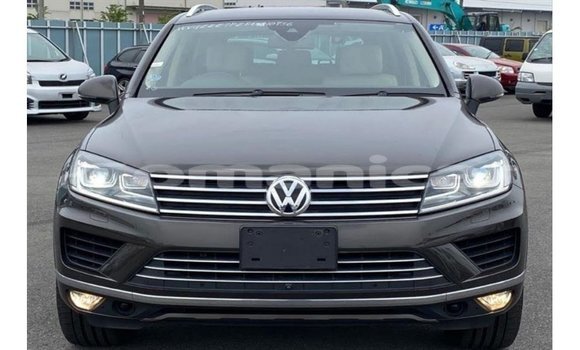 Buy Import Volkswagen Touareg Other Car in Import - Dubai in Dhufar