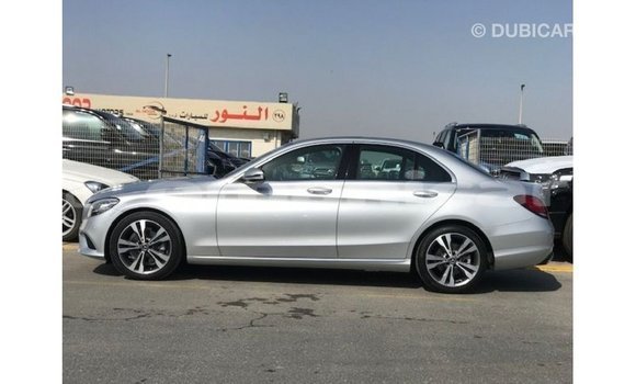 Buy Import Mercedes-Benz 200 Other Car in Import - Dubai in Dhufar Buy Import Mercedes-Benz 200 Other Car in Import - Dubai in Dhufar
