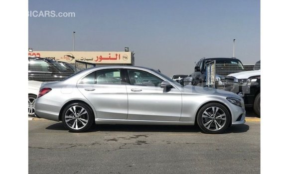 Buy Import Mercedes-Benz 200 Other Car in Import - Dubai in Dhufar Buy Import Mercedes-Benz 200 Other Car in Import - Dubai in Dhufar