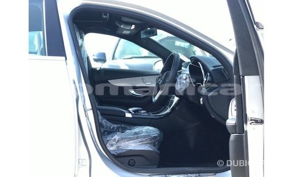 Buy Import Mercedes-Benz 200 Other Car in Import - Dubai in Dhufar Buy Import Mercedes-Benz 200 Other Car in Import - Dubai in Dhufar