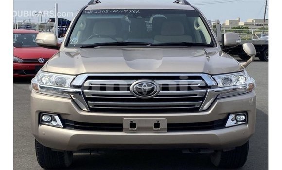 Buy Import Toyota Land Cruiser Other Car in Import - Dubai in Dhufar Buy Import Toyota Land Cruiser Other Car in Import - Dubai in Dhufar