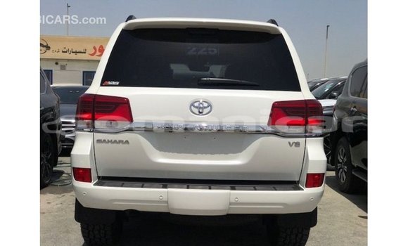 Buy Import Toyota Land Cruiser White Car in Import - Dubai in Dhufar Buy Import Toyota Land Cruiser White Car in Import - Dubai in Dhufar