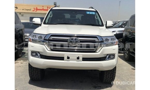 Buy Import Toyota Land Cruiser White Car in Import - Dubai in Dhufar Buy Import Toyota Land Cruiser White Car in Import - Dubai in Dhufar