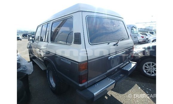 Buy Import Toyota Land Cruiser Other Car in Import - Dubai in Dhufar Buy Import Toyota Land Cruiser Other Car in Import - Dubai in Dhufar