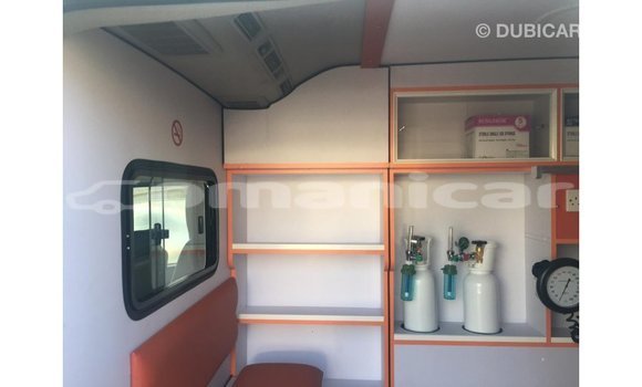 Buy Import Toyota Hiace White Car in Import - Dubai in Dhufar Buy Import Toyota Hiace White Car in Import - Dubai in Dhufar