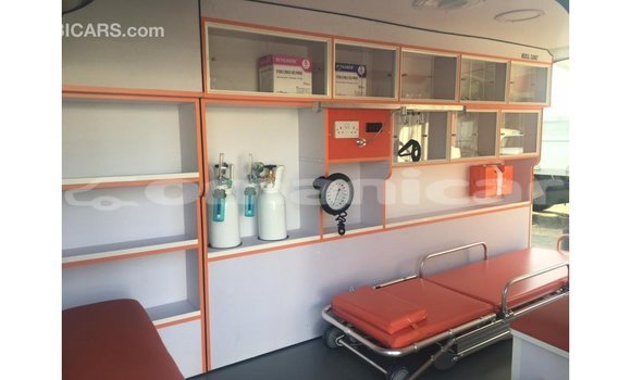 Buy Import Toyota Hiace White Car in Import - Dubai in Dhufar Buy Import Toyota Hiace White Car in Import - Dubai in Dhufar