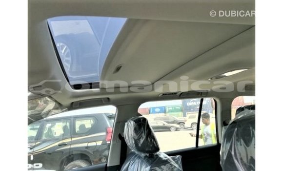 Buy Import Toyota Land Cruiser White Car in Import - Dubai in Dhufar Buy Import Toyota Land Cruiser White Car in Import - Dubai in Dhufar