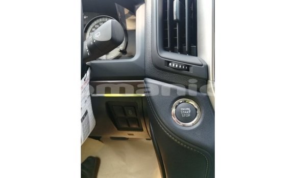 Buy Import Toyota Land Cruiser White Car in Import - Dubai in Dhufar Buy Import Toyota Land Cruiser White Car in Import - Dubai in Dhufar