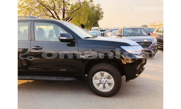 Buy Import Toyota Prado Black Car in Import - Dubai in Dhufar Buy Import Toyota Prado Black Car in Import - Dubai in Dhufar