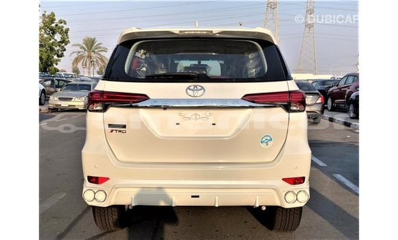 Buy Import Toyota Fortuner White Car in Import - Dubai in Dhufar Buy Import Toyota Fortuner White Car in Import - Dubai in Dhufar