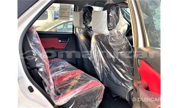 Buy Import Toyota Fortuner White Car in Import - Dubai in Dhufar Buy Import Toyota Fortuner White Car in Import - Dubai in Dhufar