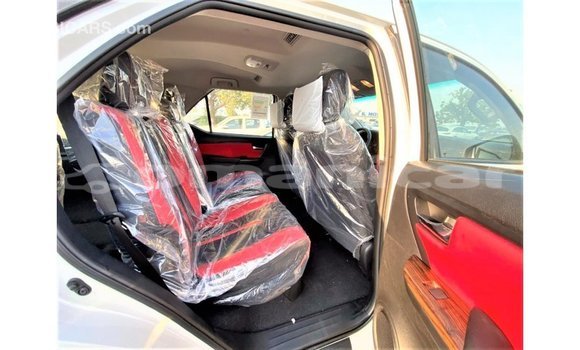 Buy Import Toyota Fortuner White Car in Import - Dubai in Dhufar Buy Import Toyota Fortuner White Car in Import - Dubai in Dhufar