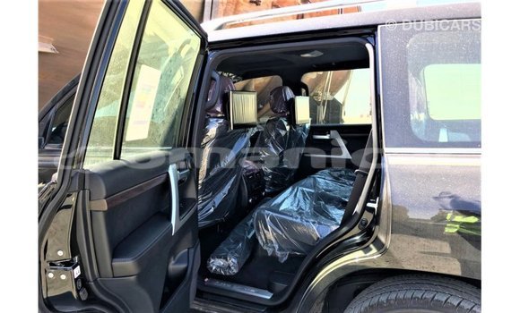 Buy Import Toyota Land Cruiser Black Car in Import - Dubai in Dhufar Buy Import Toyota Land Cruiser Black Car in Import - Dubai in Dhufar