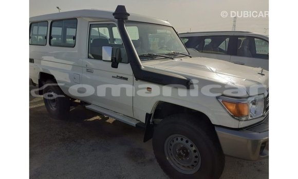 Buy Import Toyota Land Cruiser White Car in Import - Dubai in Dhufar Buy Import Toyota Land Cruiser White Car in Import - Dubai in Dhufar