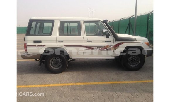 Buy Import Toyota Land Cruiser White Car in Import - Dubai in Dhufar Buy Import Toyota Land Cruiser White Car in Import - Dubai in Dhufar