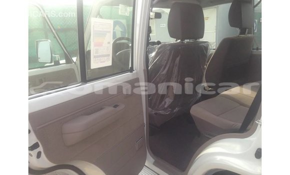 Buy Import Toyota Land Cruiser White Car in Import - Dubai in Dhufar Buy Import Toyota Land Cruiser White Car in Import - Dubai in Dhufar
