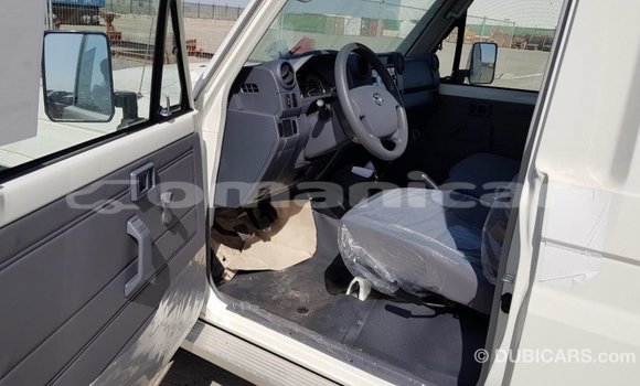 Buy Import Toyota Land Cruiser White Car in Import - Dubai in Dhufar Buy Import Toyota Land Cruiser White Car in Import - Dubai in Dhufar