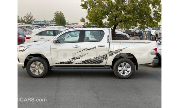 Buy Import Toyota Hilux White Car in Import - Dubai in Dhufar Buy Import Toyota Hilux White Car in Import - Dubai in Dhufar