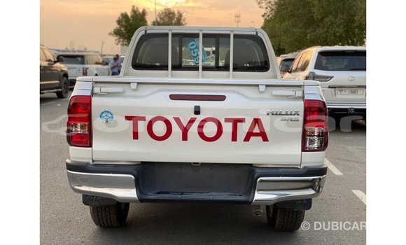 Buy Import Toyota Hilux White Car in Import - Dubai in Dhufar Buy Import Toyota Hilux White Car in Import - Dubai in Dhufar