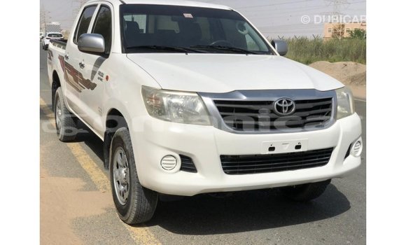 Buy Import Toyota Hilux White Car in Import - Dubai in Dhufar Buy Import Toyota Hilux White Car in Import - Dubai in Dhufar