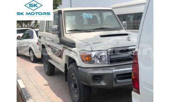 Buy Import Toyota Land Cruiser Other Car in Import - Dubai in Dhufar Buy Import Toyota Land Cruiser Other Car in Import - Dubai in Dhufar