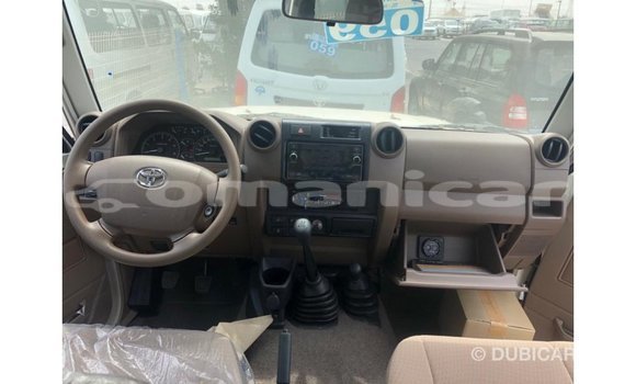 Buy Import Toyota Land Cruiser Other Car in Import - Dubai in Dhufar Buy Import Toyota Land Cruiser Other Car in Import - Dubai in Dhufar