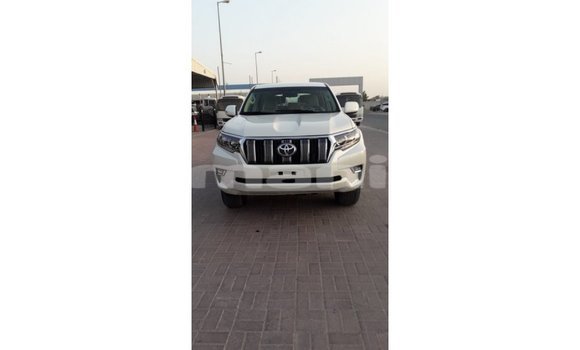 Buy Import Toyota Prado White Car in Import - Dubai in Dhufar
