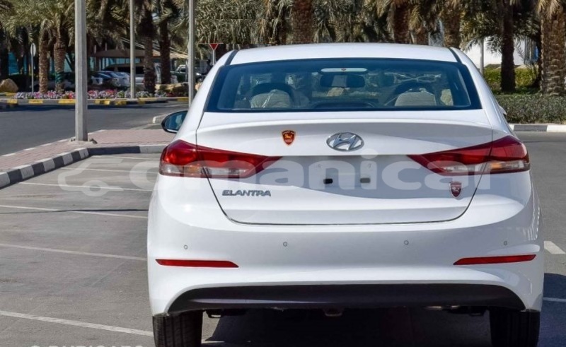 Big with watermark elantra 4