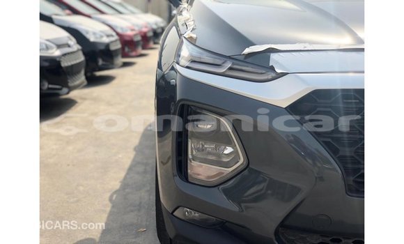 Buy Import Hyundai Santa Fe Green Car in Import - Dubai in Dhufar Buy Import Hyundai Santa Fe Green Car in Import - Dubai in Dhufar