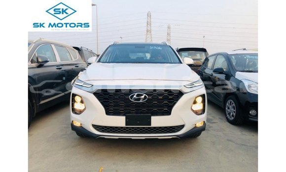 Buy Import Hyundai Santa Fe White Car in Import - Dubai in Dhufar