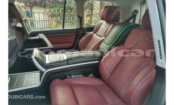 Buy Import Toyota Land Cruiser Black Car in Import - Dubai in Dhufar Buy Import Toyota Land Cruiser Black Car in Import - Dubai in Dhufar