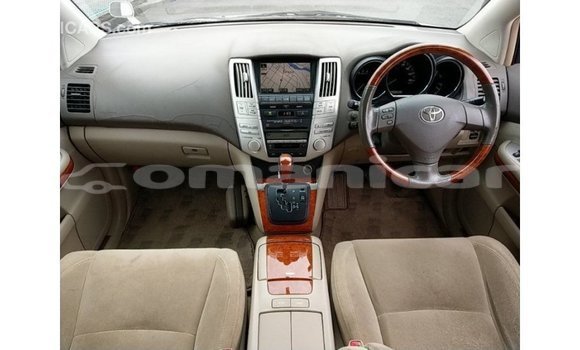 Buy Import Toyota Harrier White Car in Import - Dubai in Dhufar Buy Import Toyota Harrier White Car in Import - Dubai in Dhufar