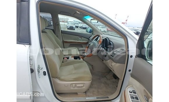 Buy Import Toyota Harrier White Car in Import - Dubai in Dhufar Buy Import Toyota Harrier White Car in Import - Dubai in Dhufar