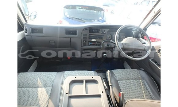 Buy Import Nissan Caravan White Car in Import - Dubai in Dhufar Buy Import Nissan Caravan White Car in Import - Dubai in Dhufar