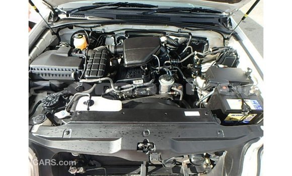 Buy Import Toyota Hilux White Car in Import - Dubai in Dhufar Buy Import Toyota Hilux White Car in Import - Dubai in Dhufar