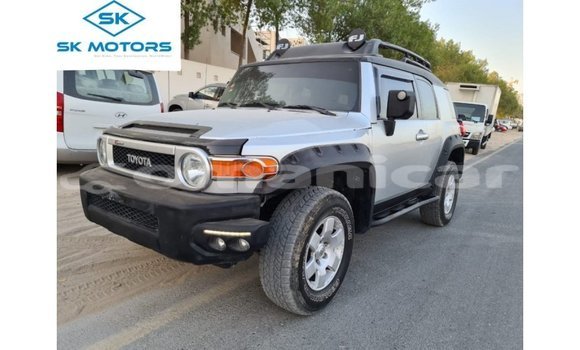 Buy Import Toyota FJ Cruiser Other Car in Import - Dubai in Dhufar