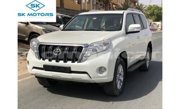 Buy Import Toyota Prado White Car in Import - Dubai in Dhufar