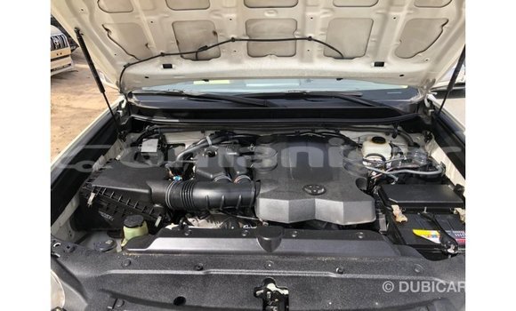 Buy Import Toyota Prado White Car in Import - Dubai in Dhufar Buy Import Toyota Prado White Car in Import - Dubai in Dhufar